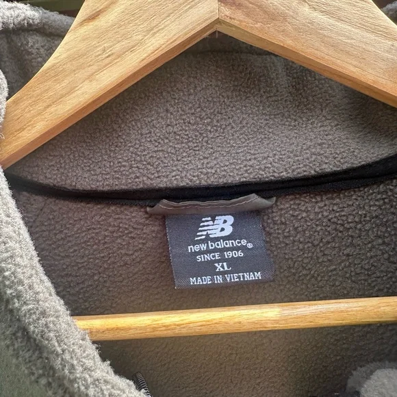 New Balance Men's Olive and Black Puffer Jacket - Picture 2 of 3